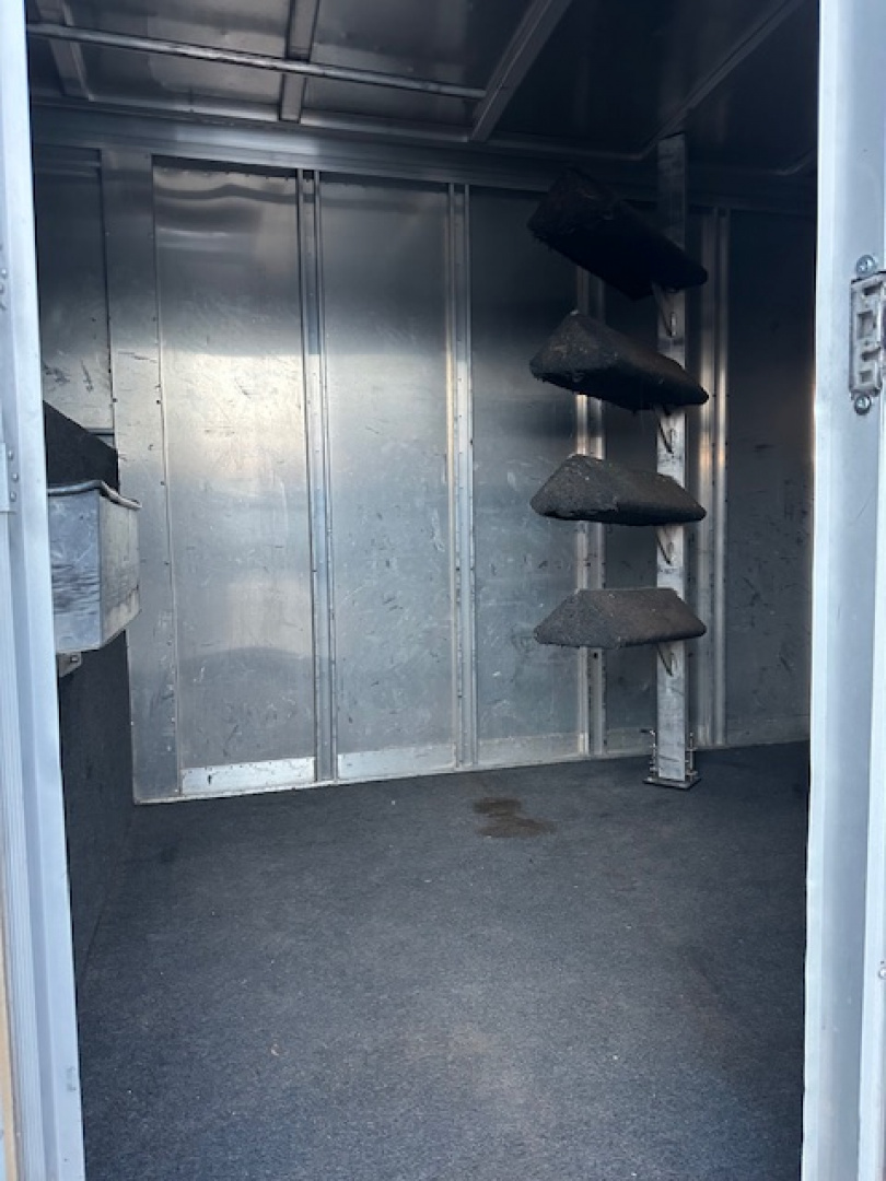 Used 2000 Exiss 4 Horse 22'