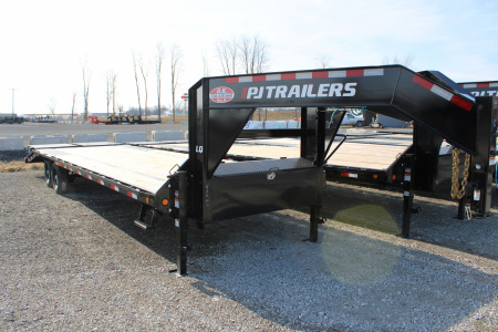 New 2026 PJ Trailers 30' MR 15K GVWR GN Equipment Trailer