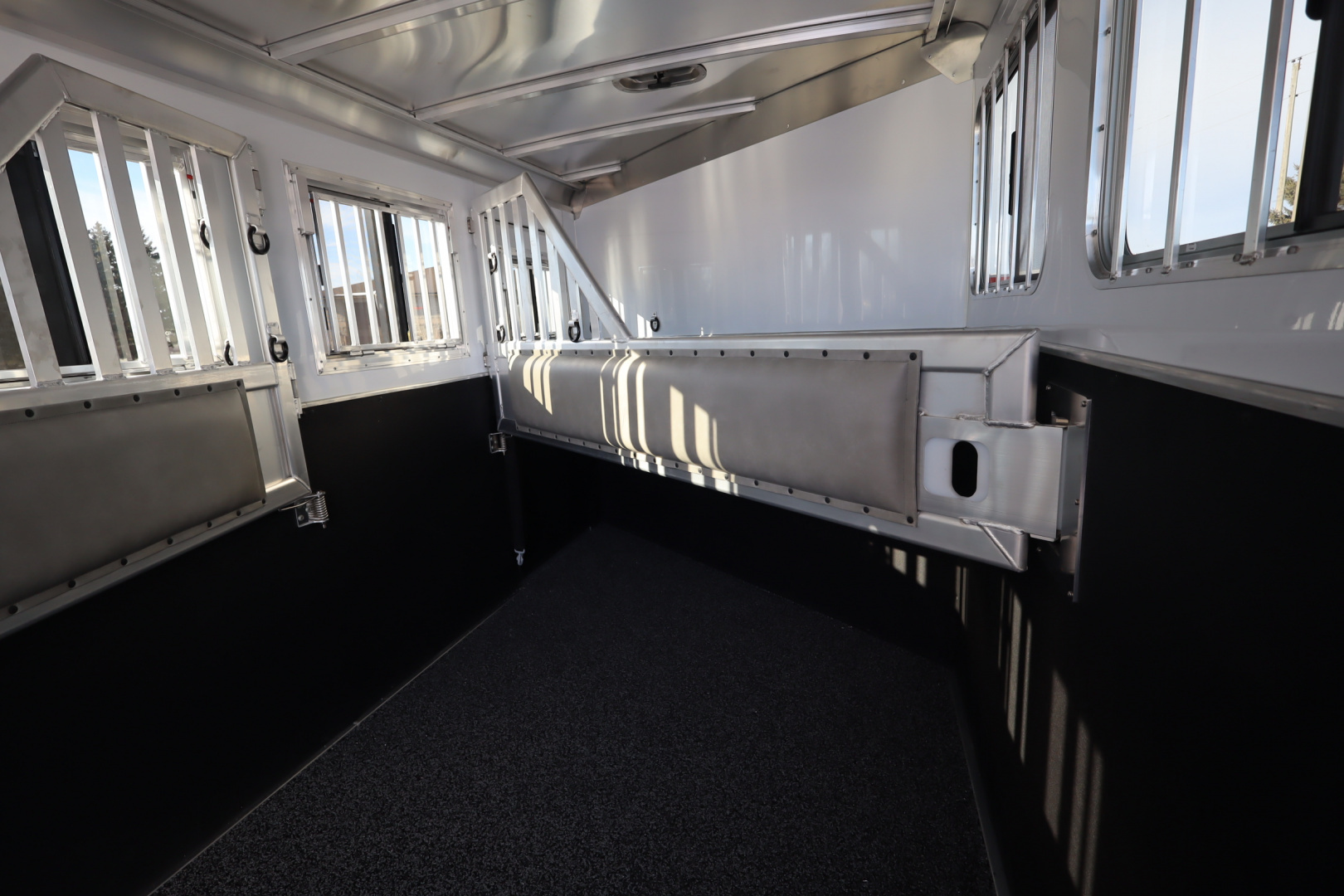 New 2026 Featherlite Trailers 4 Horse GN Horse Trailer