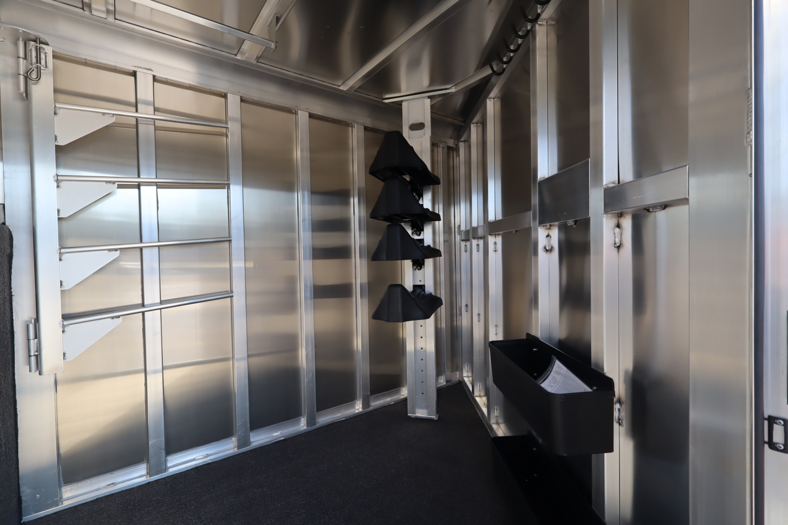 New 2026 Featherlite Trailers 4 Horse GN Horse Trailer