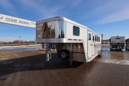 New 2026 Featherlite Trailers 4 Horse GN Horse Trailer