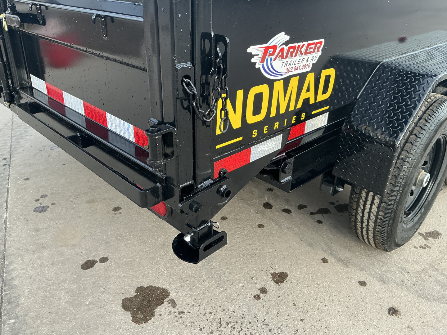 New 2026 Big Tex Trailers 14LX-14C2A-BK Dump Trailer