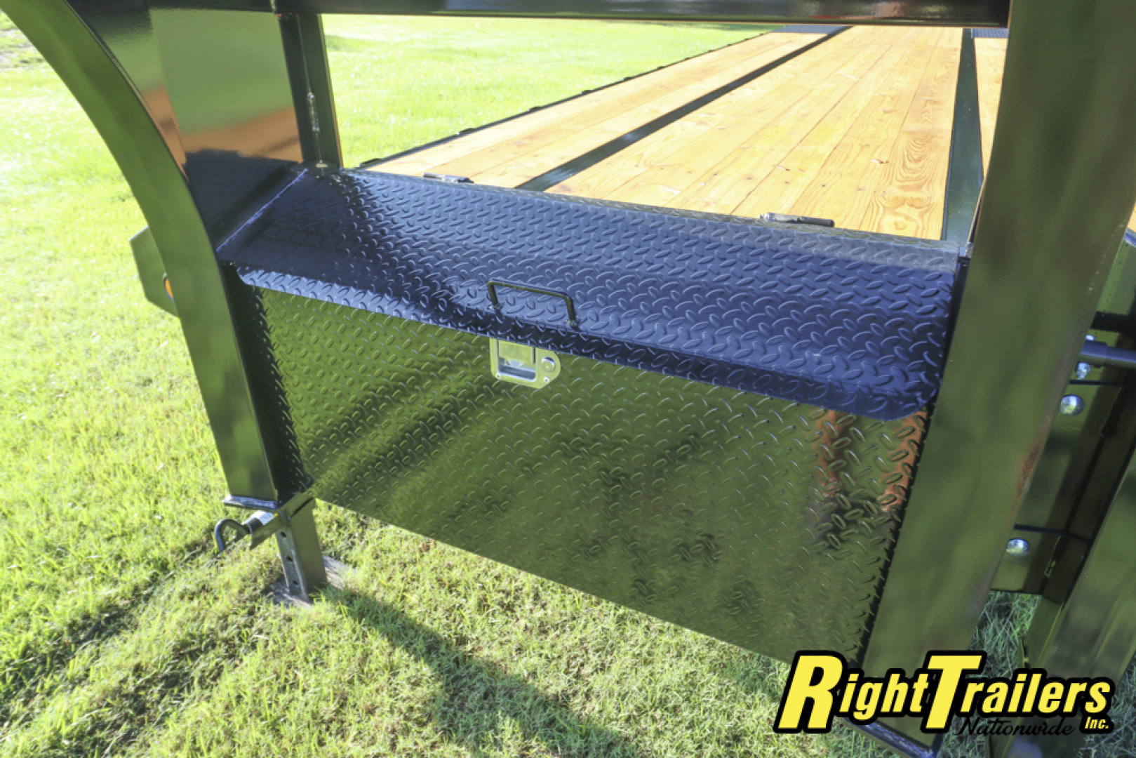 New 2026 8.5X40 PJ GOOSENECK EQUIPMENT TRAILER