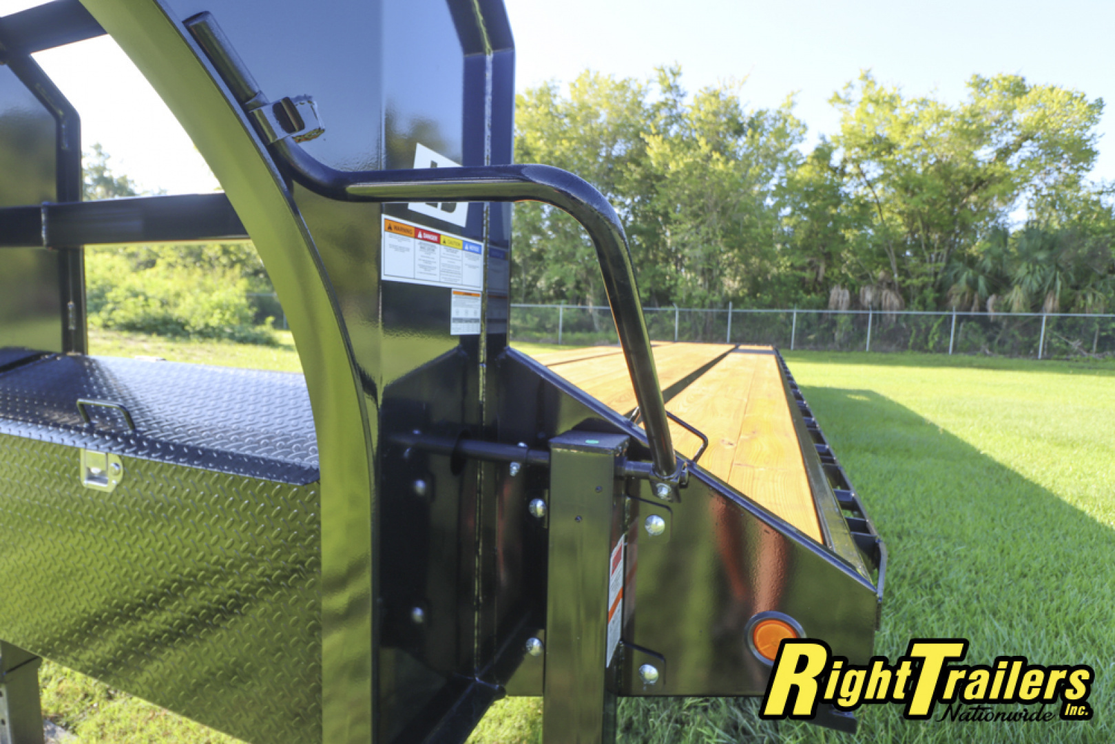 New 2026 8.5X40 PJ GOOSENECK EQUIPMENT TRAILER