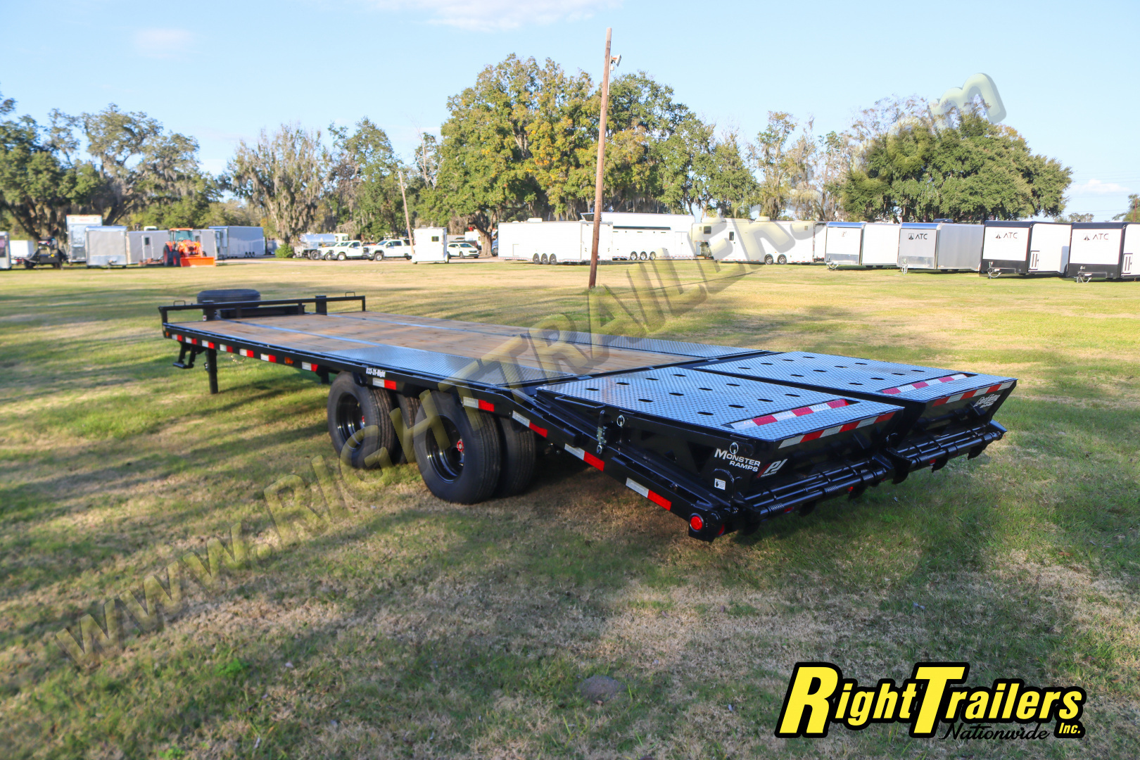 New 2026 8.5X25 PJ EQUIPMENT TRAILER