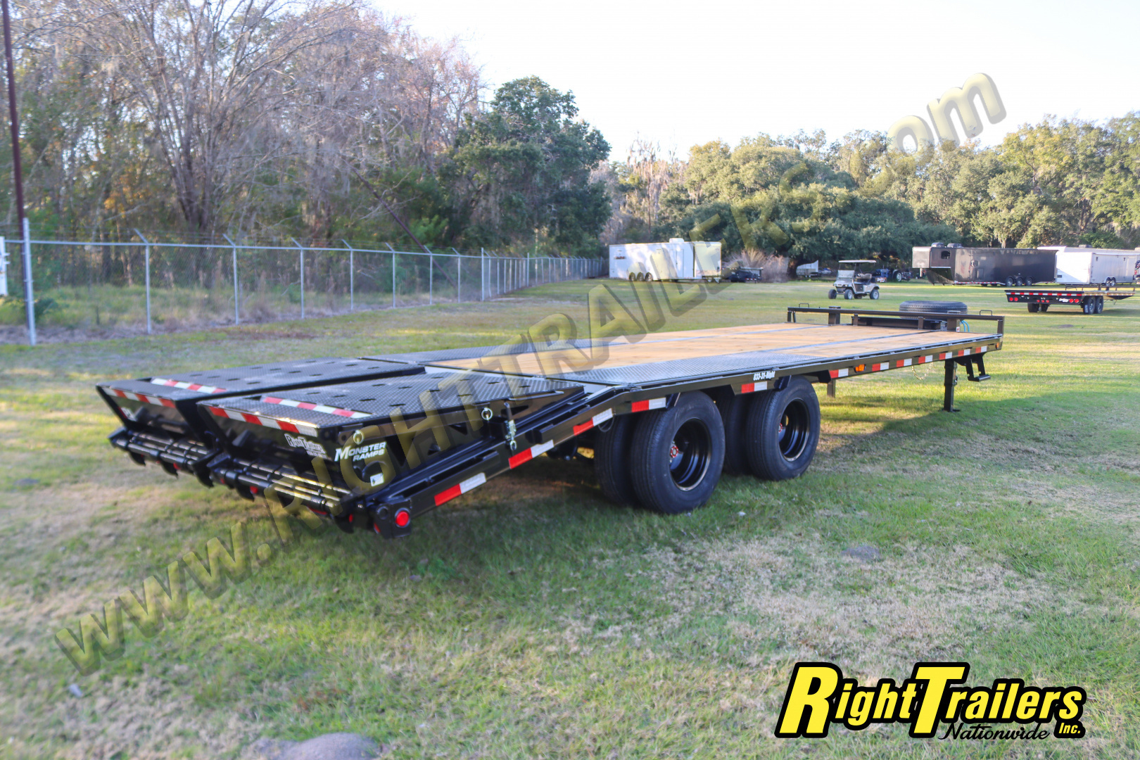 New 2026 8.5X25 PJ EQUIPMENT TRAILER