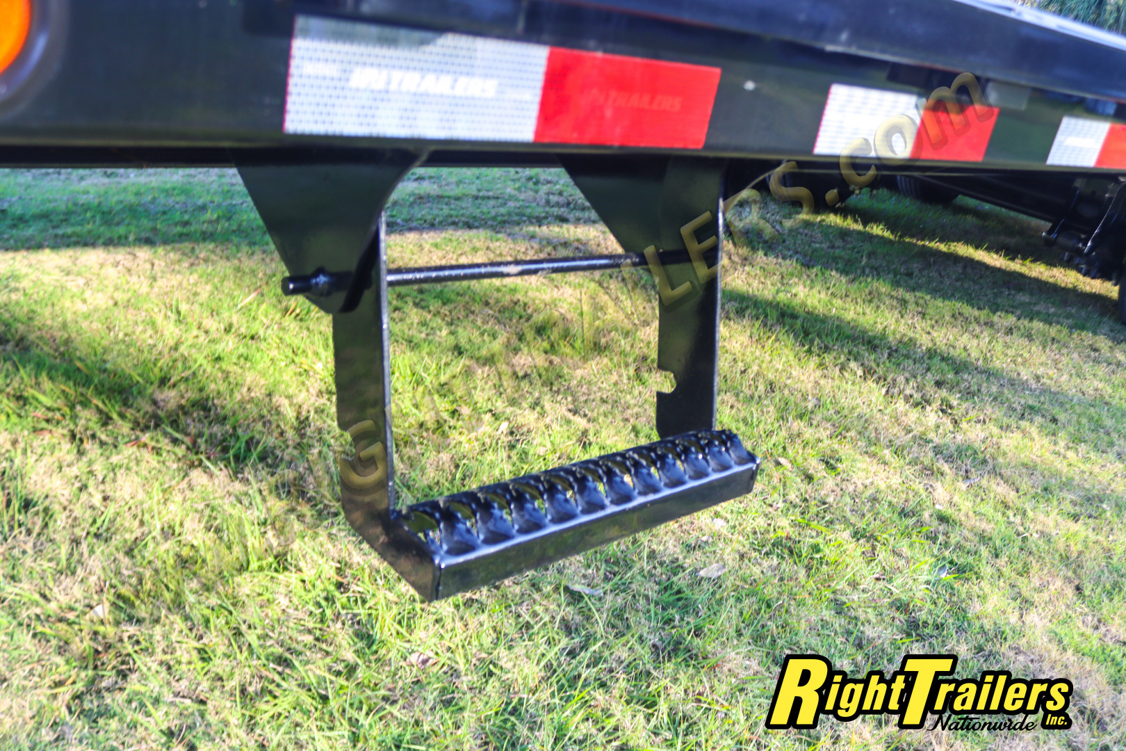 New 2026 8.5X25 PJ EQUIPMENT TRAILER