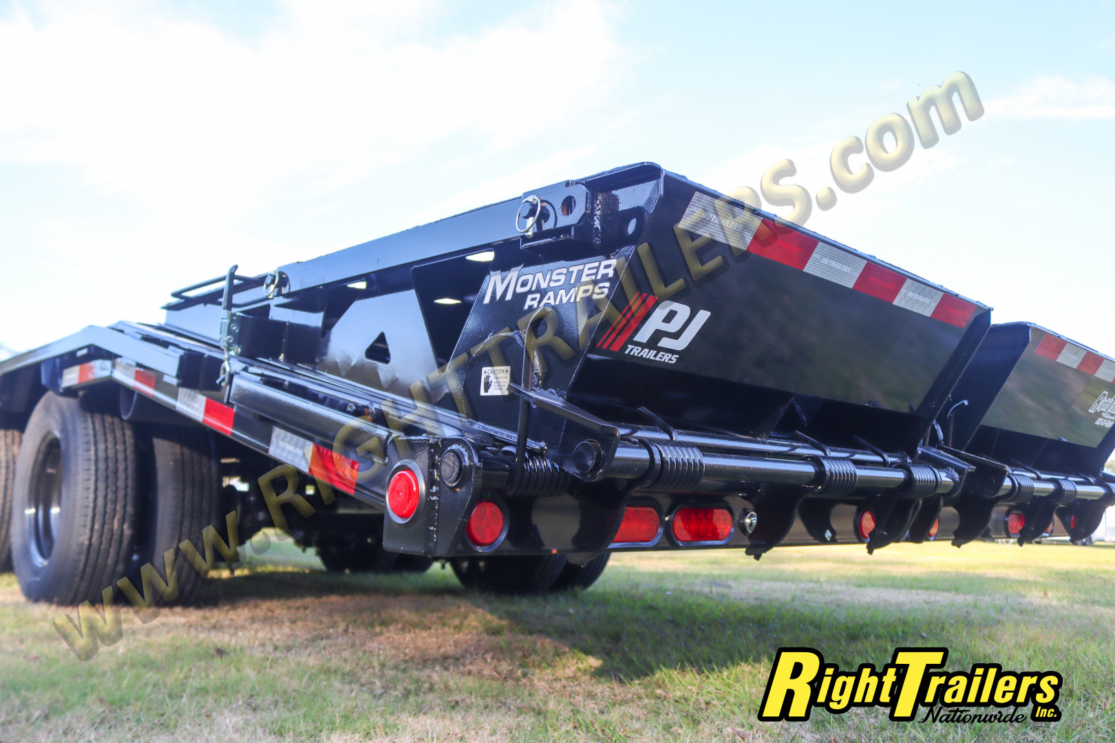 New 2026 8.5X25 PJ EQUIPMENT TRAILER
