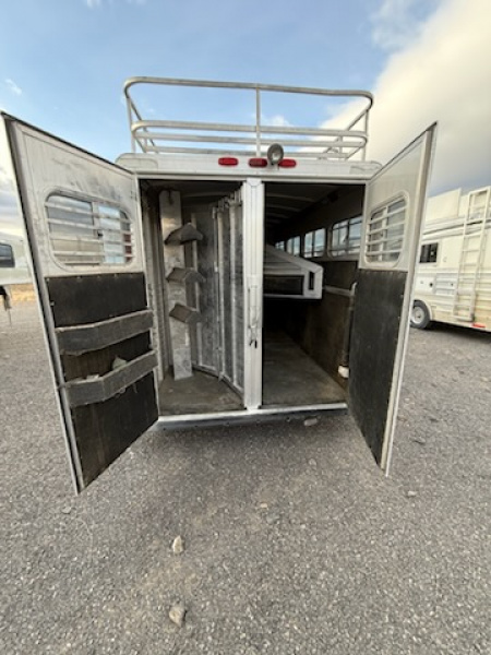 Used 2000 Elite 4H WEEKENDER Horse Trailer