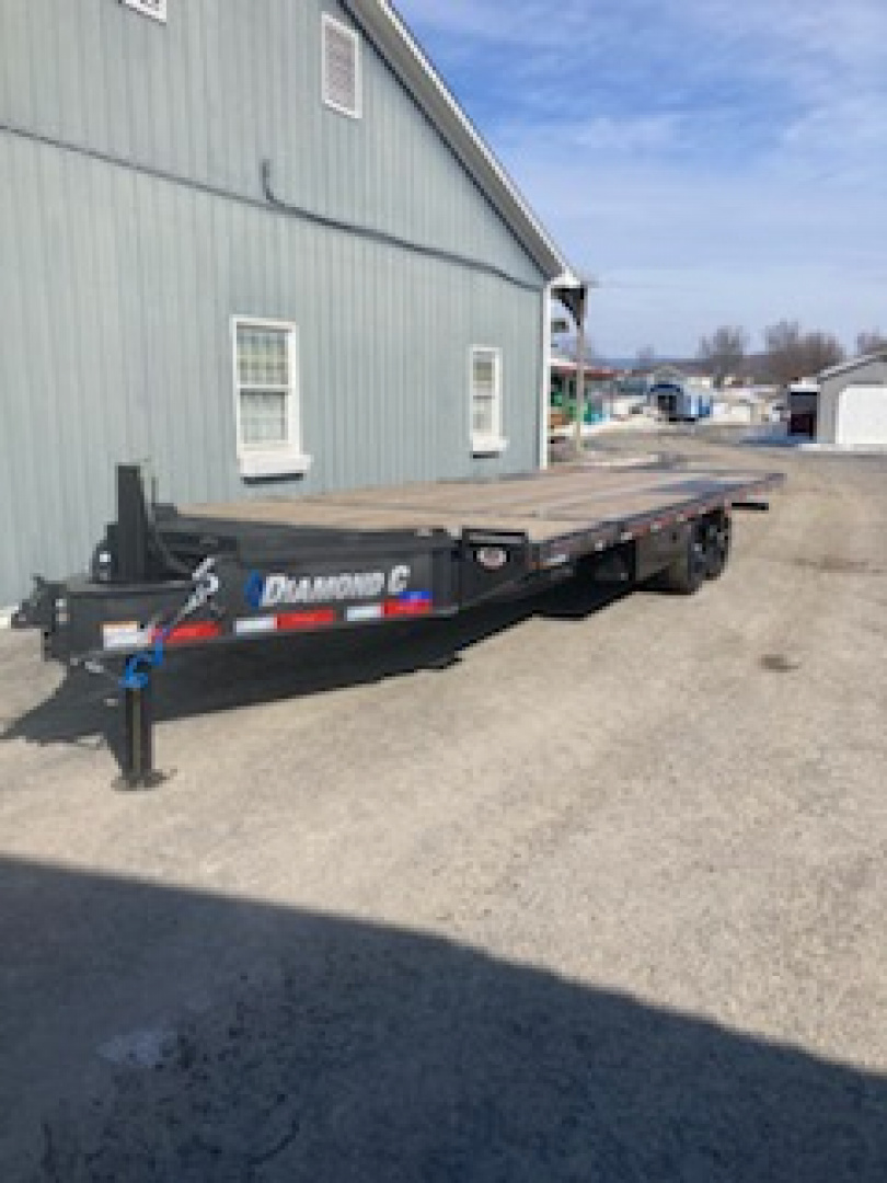 New 2026 Diamond C Equip. Trailer Hydraulic tilt / 14.9K GVWR / 102"x24'