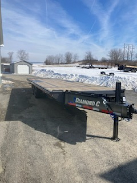 New 2026 Diamond C Equip. Trailer Hydraulic tilt / 14.9K GVWR / 102"x24'
