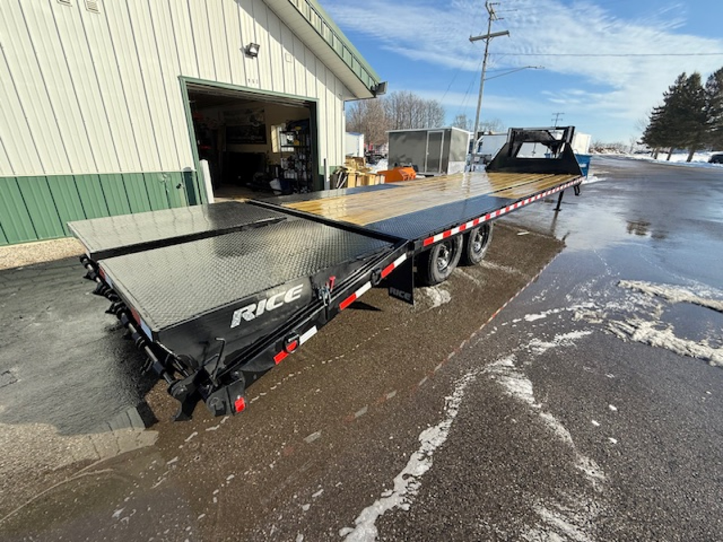 New 2026 Rice Trailers 102"X30' GOOSENECK Deckover Trailer