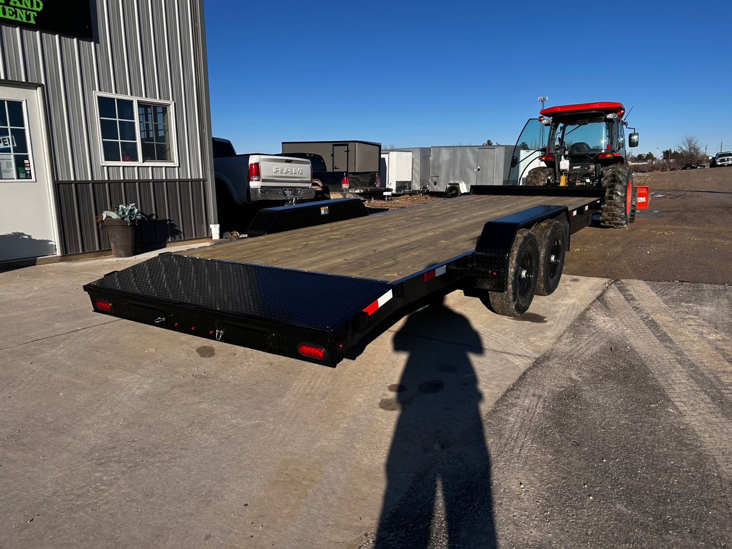 New 2026 H&H Trailers 82X22 9.9K SLIDE-OUT RAMPS Car / Racing Trailer