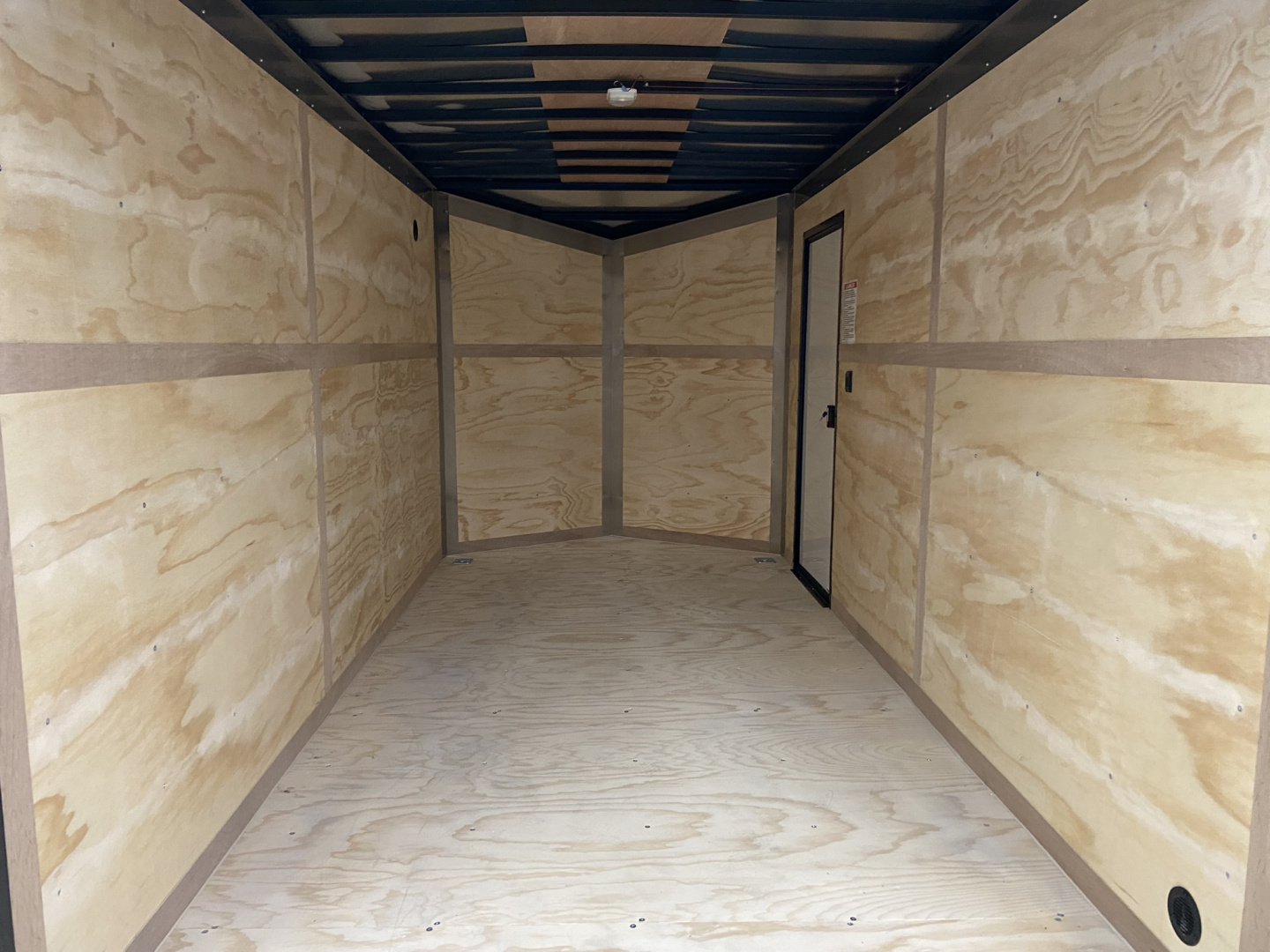 New United UXT 8.5x20 Cargo Enclosed Trailer