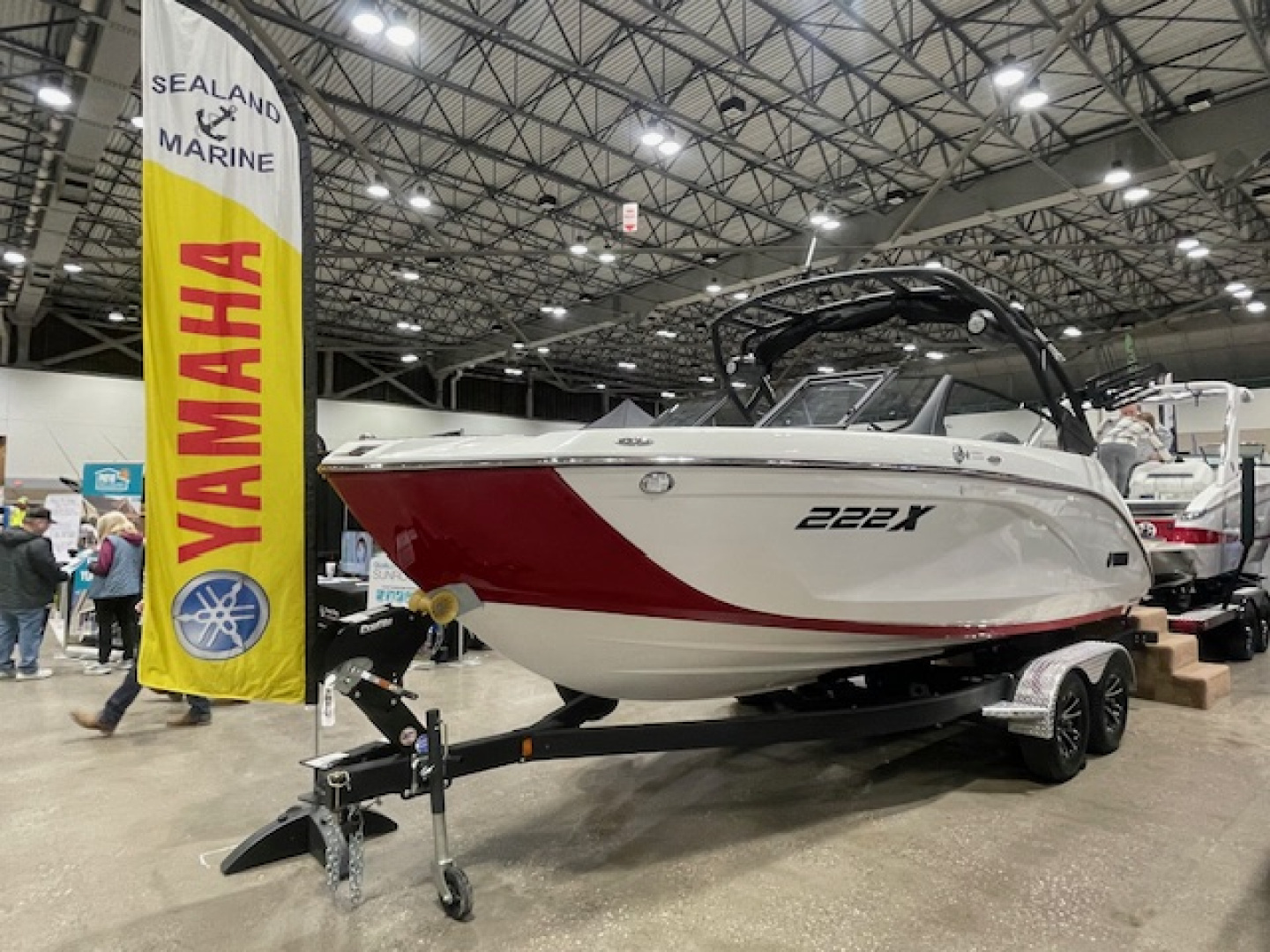 New 2026 Yamaha Boats 222 XE Surf Boat