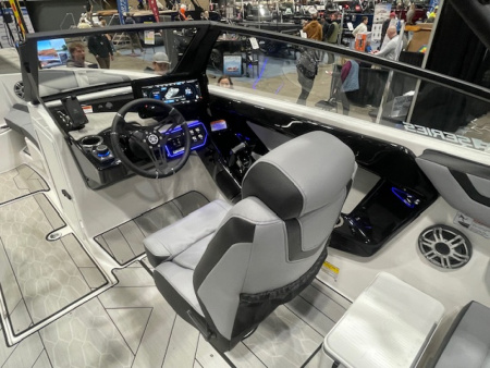 New 2026 Yamaha Boats 222 XE Surf Boat