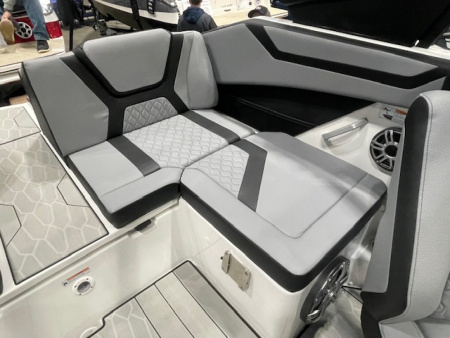 New 2026 Yamaha Boats 222 XE Surf Boat