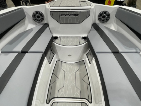 New 2026 Yamaha Boats 222 XE Surf Boat