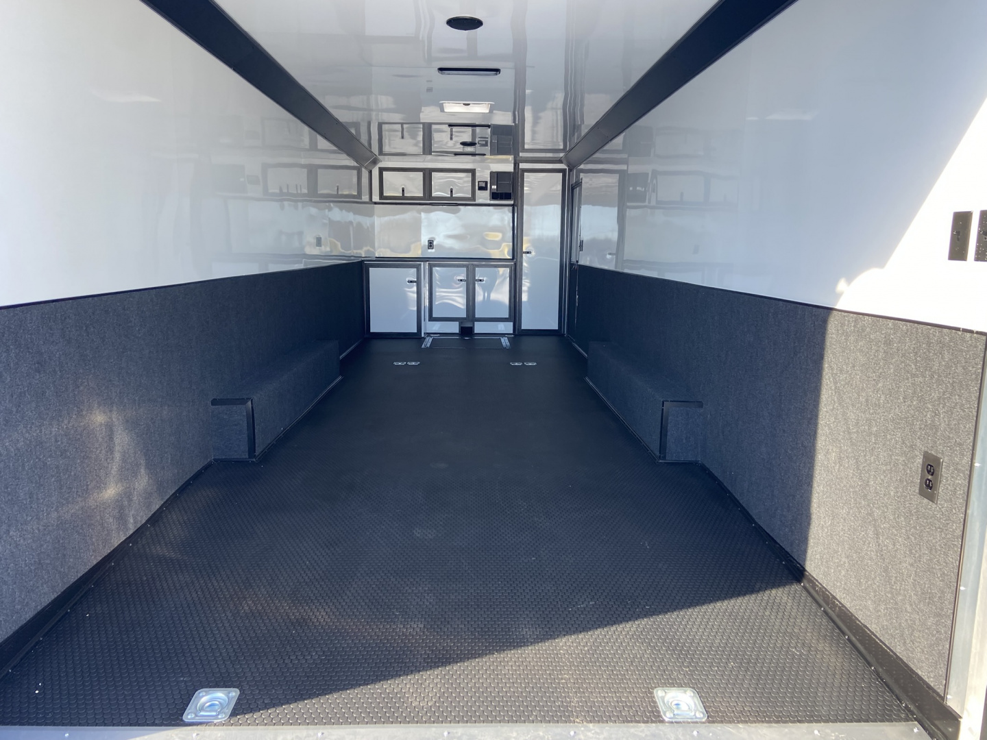 New United APREM 8.5x28 Racing Trailer