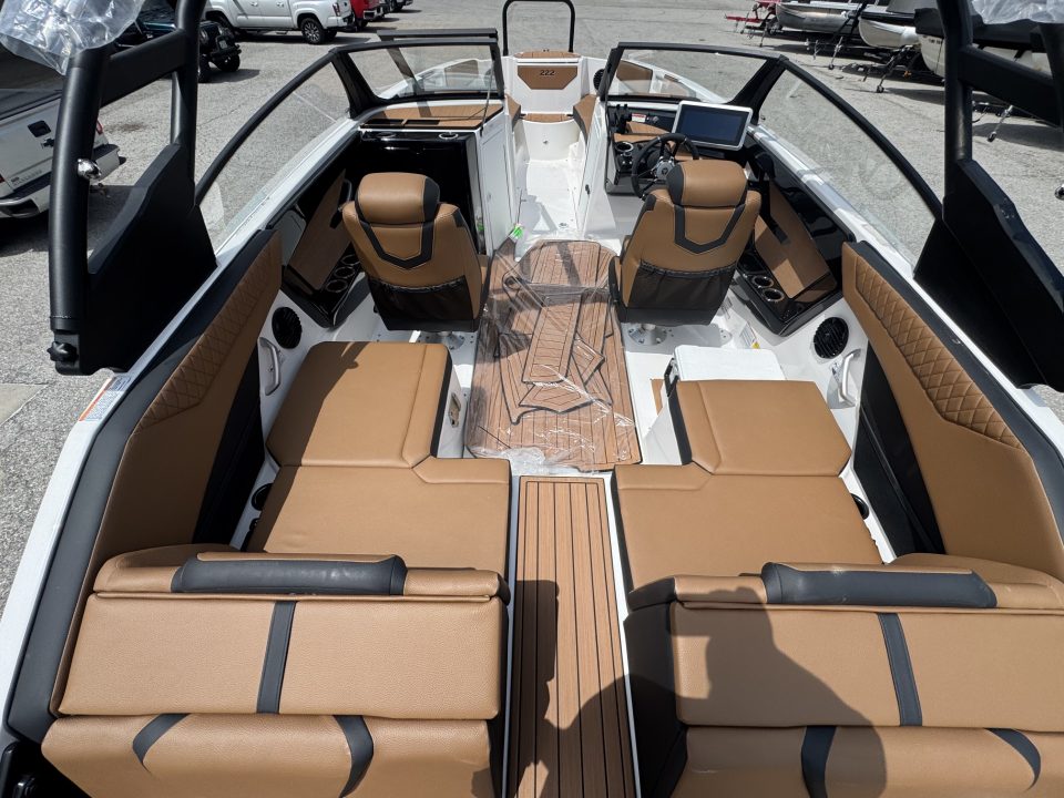 New 2026 Yamaha Boats 222 SE Jet Boat