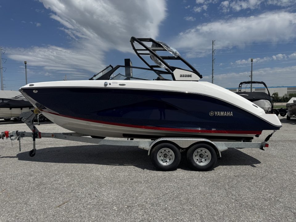 New 2026 Yamaha Boats 222 SE Jet Boat