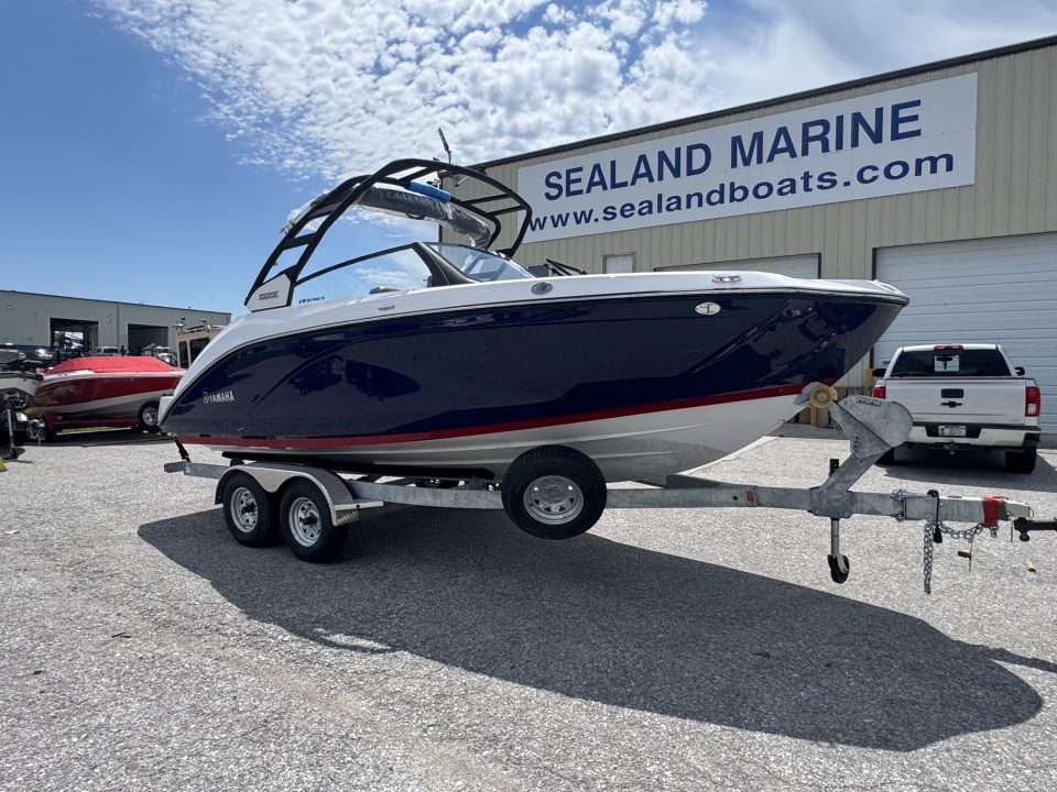 New 2026 Yamaha Boats 222 SE Jet Boat
