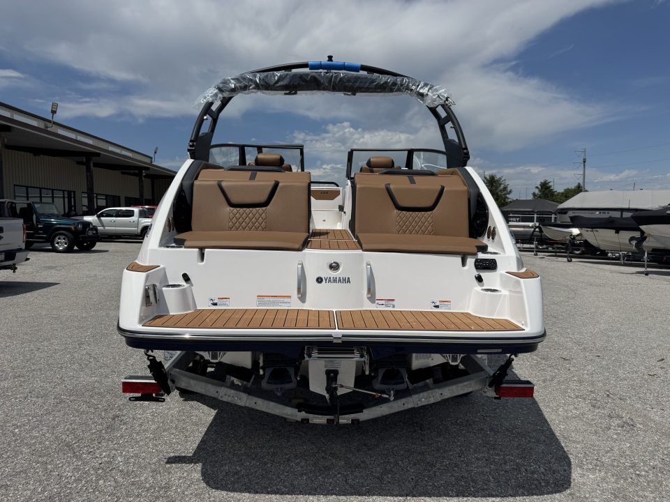 New 2026 Yamaha Boats 222 SE Jet Boat