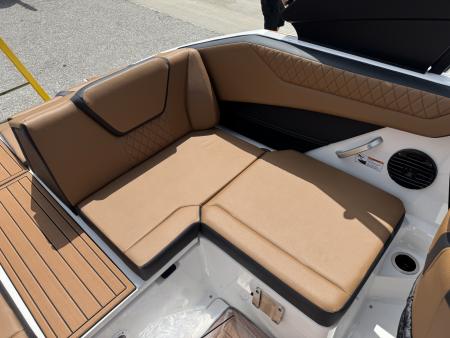 New 2026 Yamaha Boats 222 SE Jet Boat