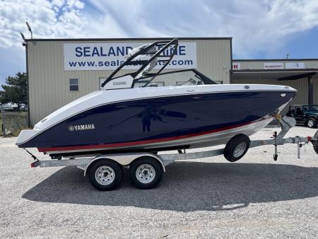 New 2026 Yamaha Boats 222 SE Jet Boat