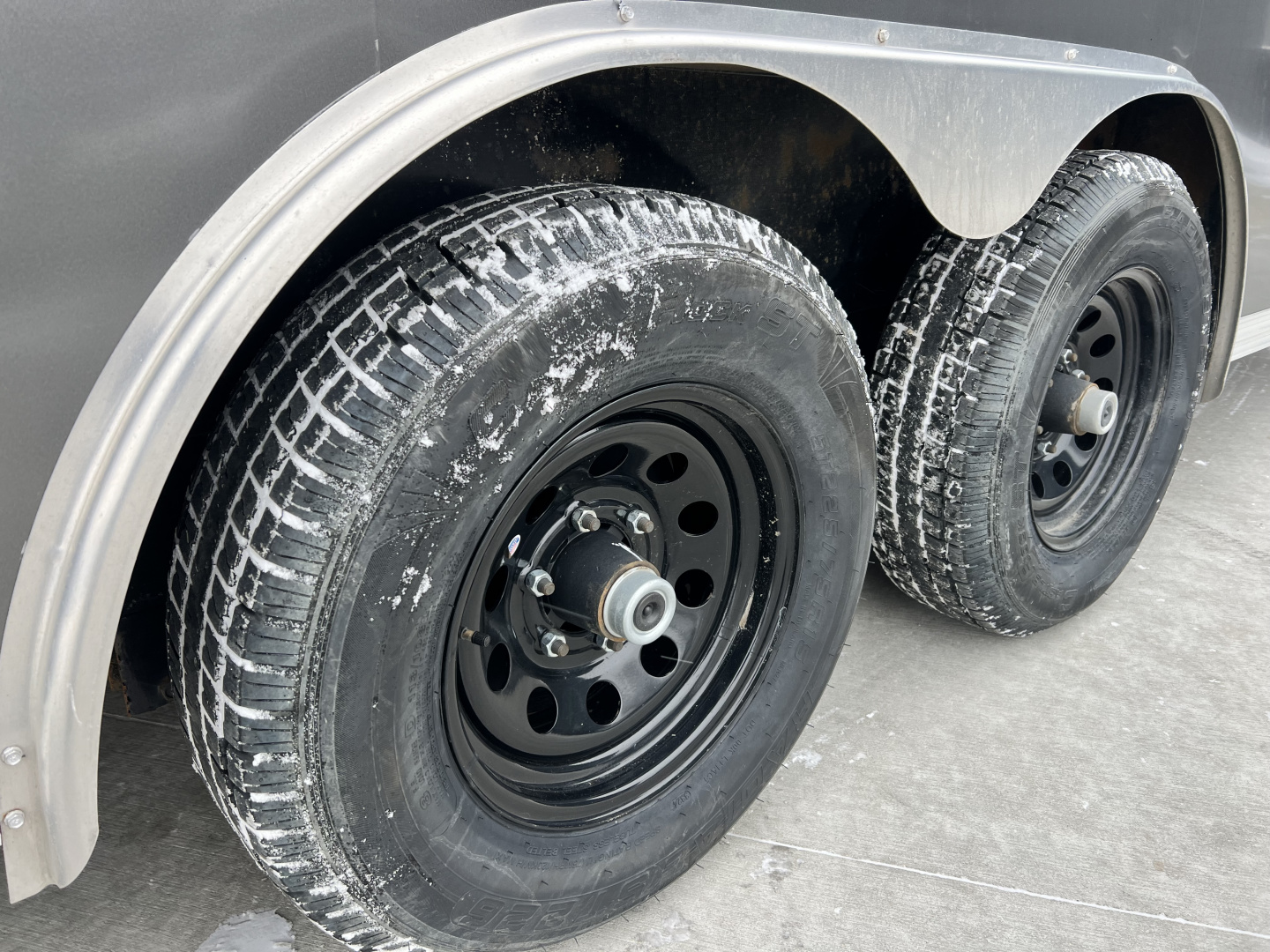 Used USED LIKE NEW 2026 Bighorn R&M 8.5x24 + 2’V Nose Rear Ramp Enclosed Cargo Trailer Car Hauler