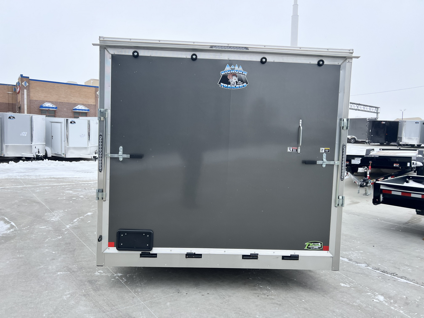 Used USED LIKE NEW 2026 Bighorn R&M 8.5x24 + 2’V Nose Rear Ramp Enclosed Cargo Trailer Car Hauler