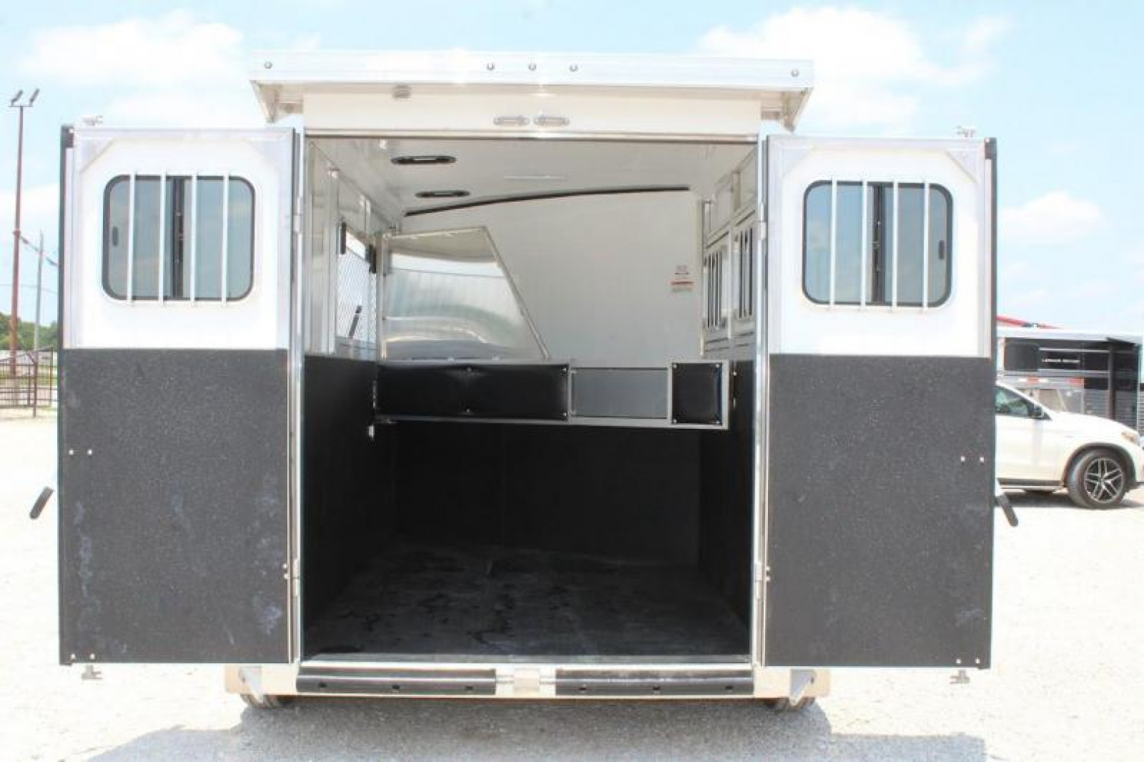 New 2022 Sundowner 2 horse slant bumper pull