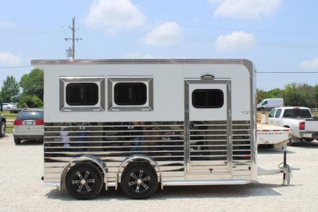 New 2022 Sundowner 2 horse slant bumper pull