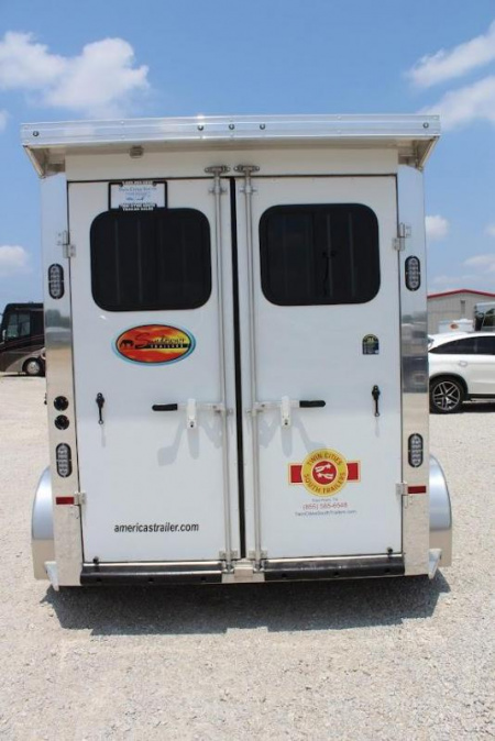 New 2022 Sundowner 2 horse slant bumper pull