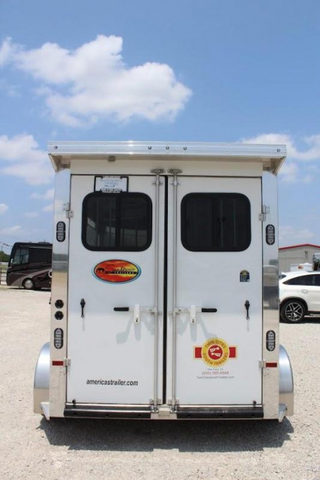 New 2022 Sundowner 2 horse slant bumper pull