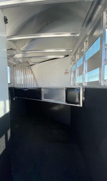 New 2023 Sundowner 2 horse slant bumper pull