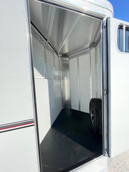 New 2023 Sundowner 2 horse slant bumper pull