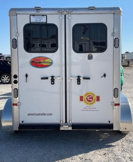 New 2023 Sundowner 2 horse slant bumper pull