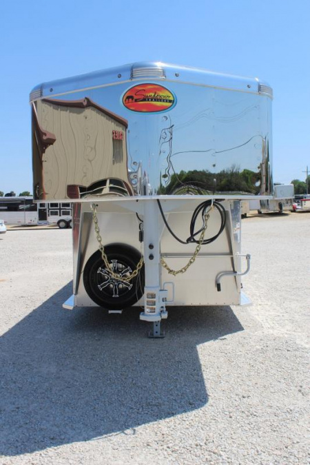 New 2023 Sundowner 3 horse Gooseneck