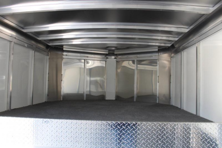 New 2023 Sundowner 3 horse Gooseneck