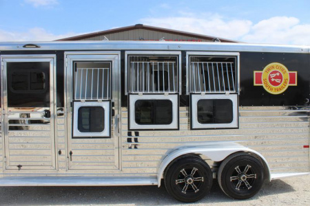 New 2023 Sundowner Trailers Rancher Sport 3 Horse Gooseneck Horse Trailer