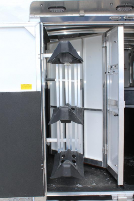 New 2023 Sundowner Trailers Rancher Sport 3 Horse Gooseneck Horse Trailer