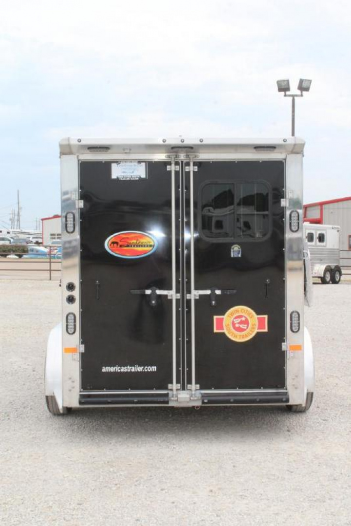 New 2024 Sundowner 3 horse slant gooseneck