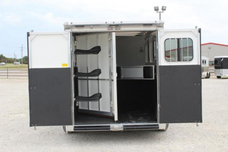 New 2024 Sundowner 3 horse slant gooseneck