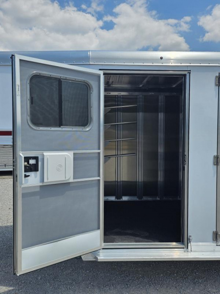 New 2025 Featherlite Trailers 4 Horse Gooseneck Horse Trailer
