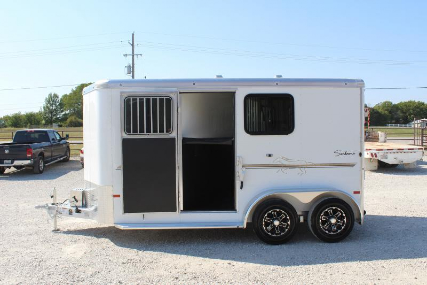 New 2025 Sundowner Trailers 2 Horse Slant Load Super Tack