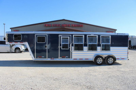 New 2025 Featherlite 4 Horse Slant Load Gooseneck