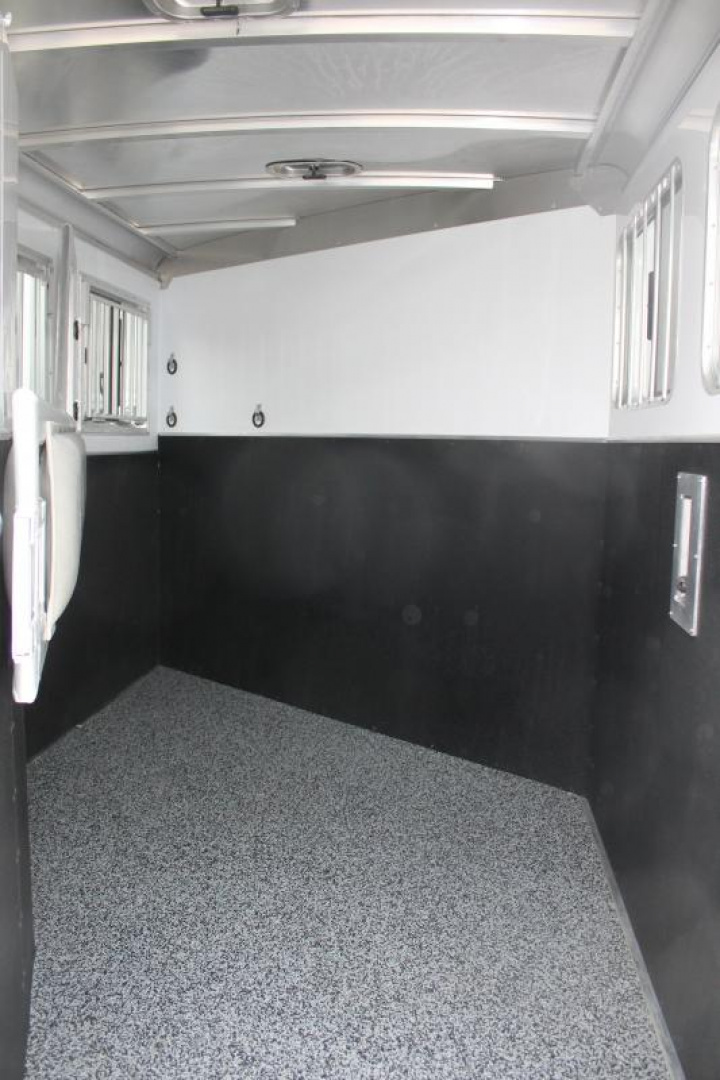 New 2025 Featherlite 2 Horse Slant Nose Bumper Pull