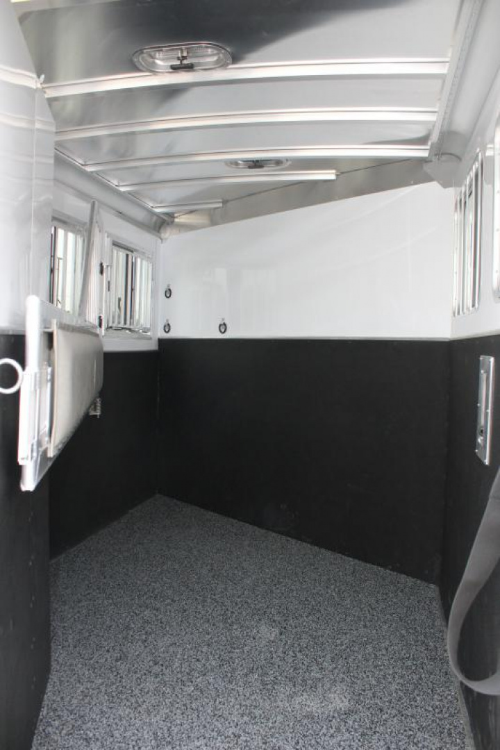 New 2025 Featherlite 2 Horse Slant Nose Bumper Pull