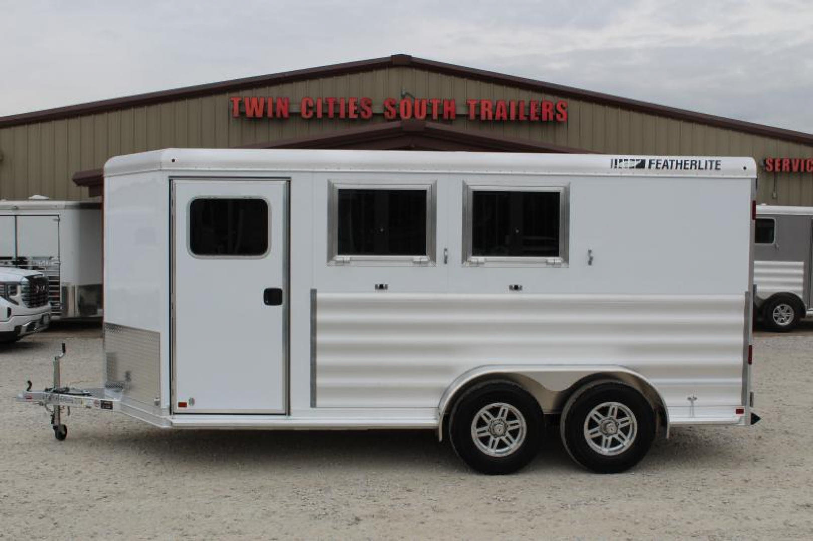 New 2025 Featherlite 2 Horse Slant Nose Bumper Pull